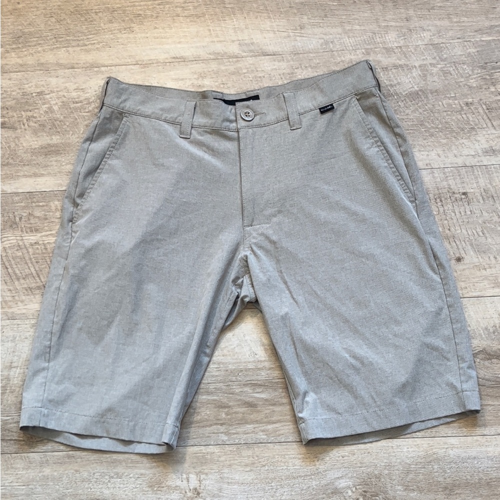 Travis Mathew Shorts Size 30